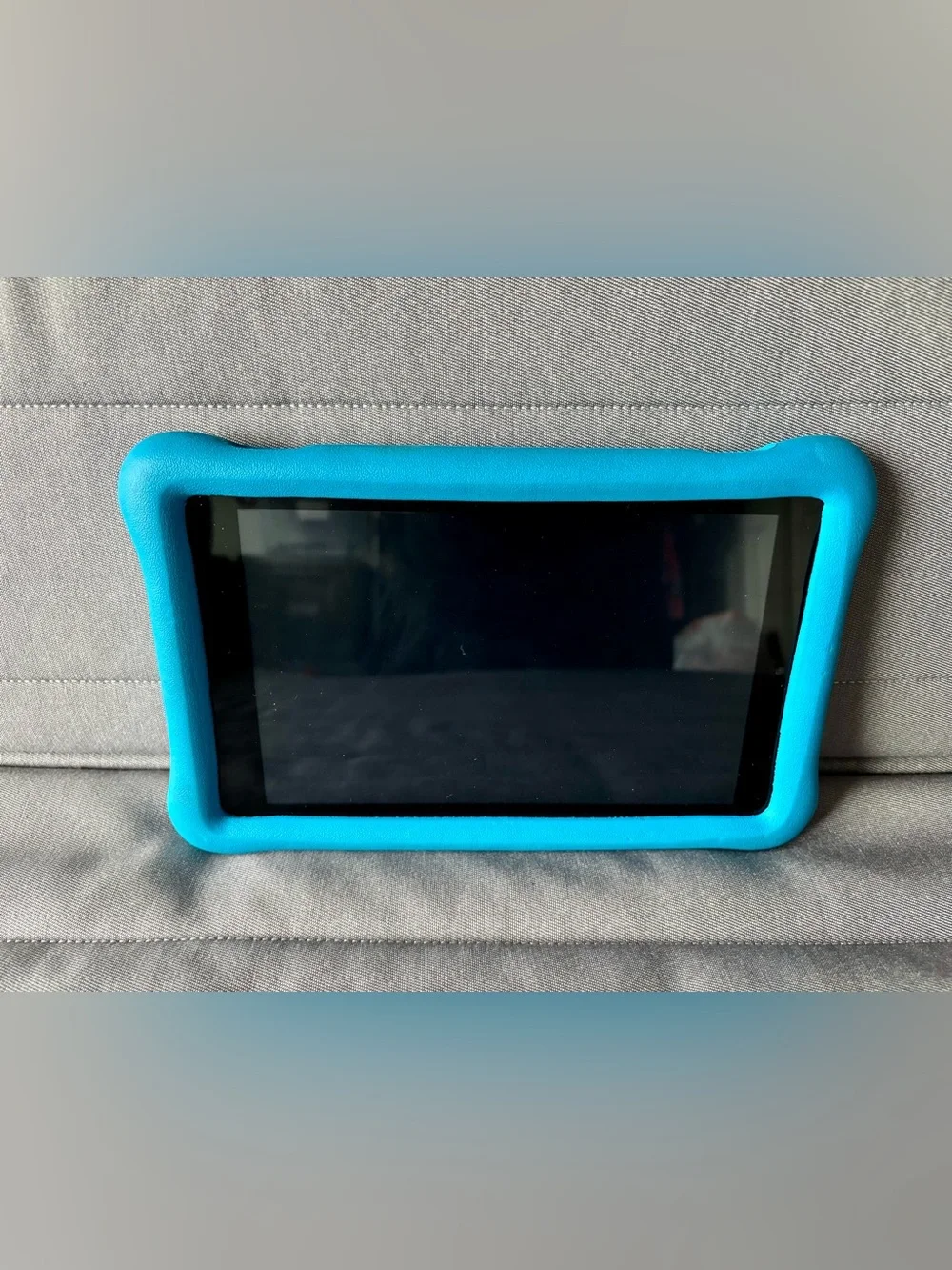Amazon Fire 7 (7th generation) 2017 Tablet with Blue Kid-Resistant Case